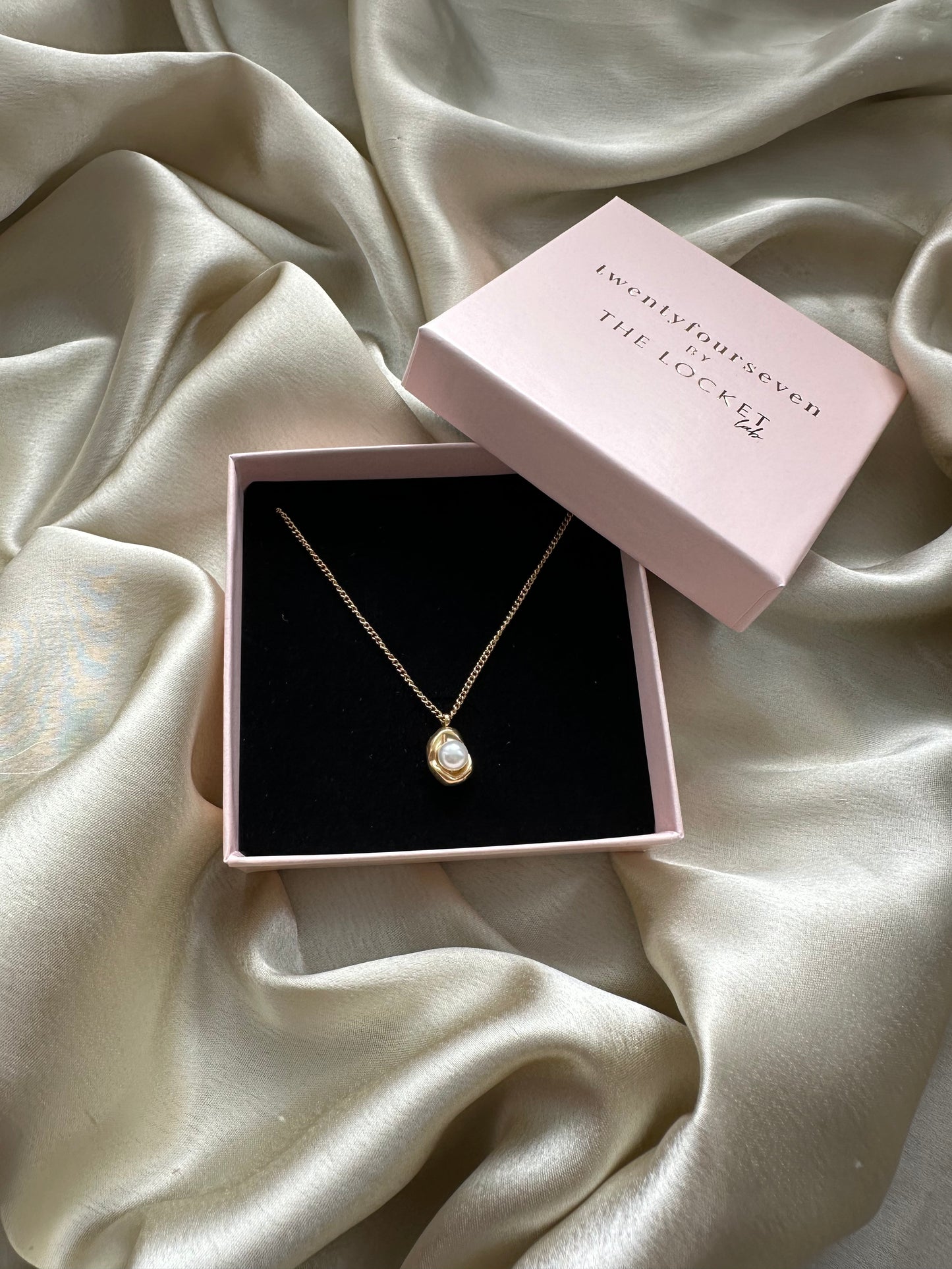 Ivy Waterproof Gold Plated Chain With Imitation Pearl Pendant