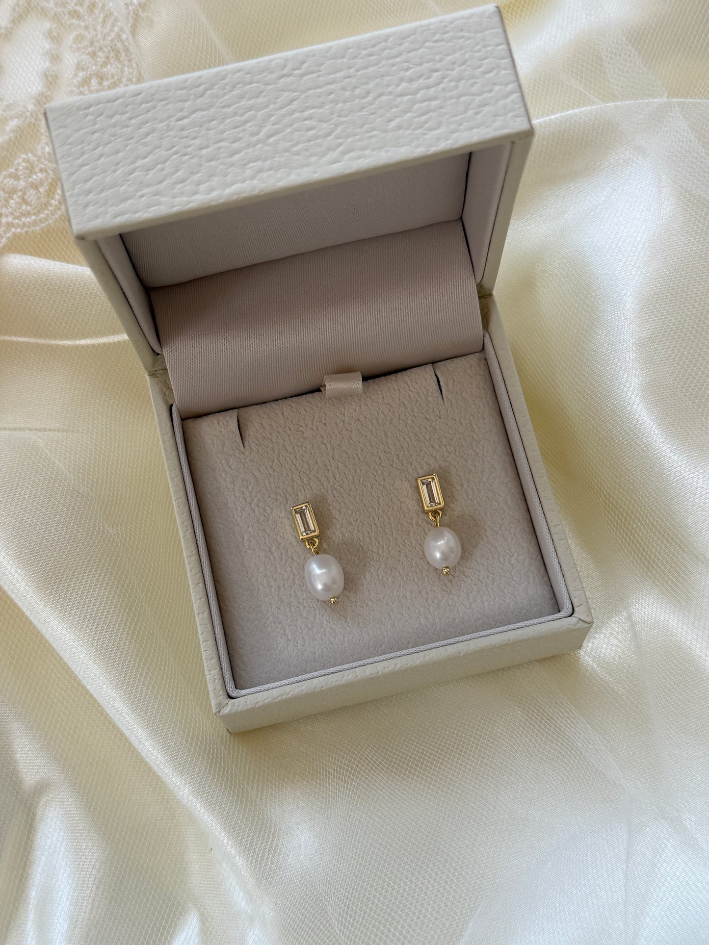 Emily Gold Bridal Earrings