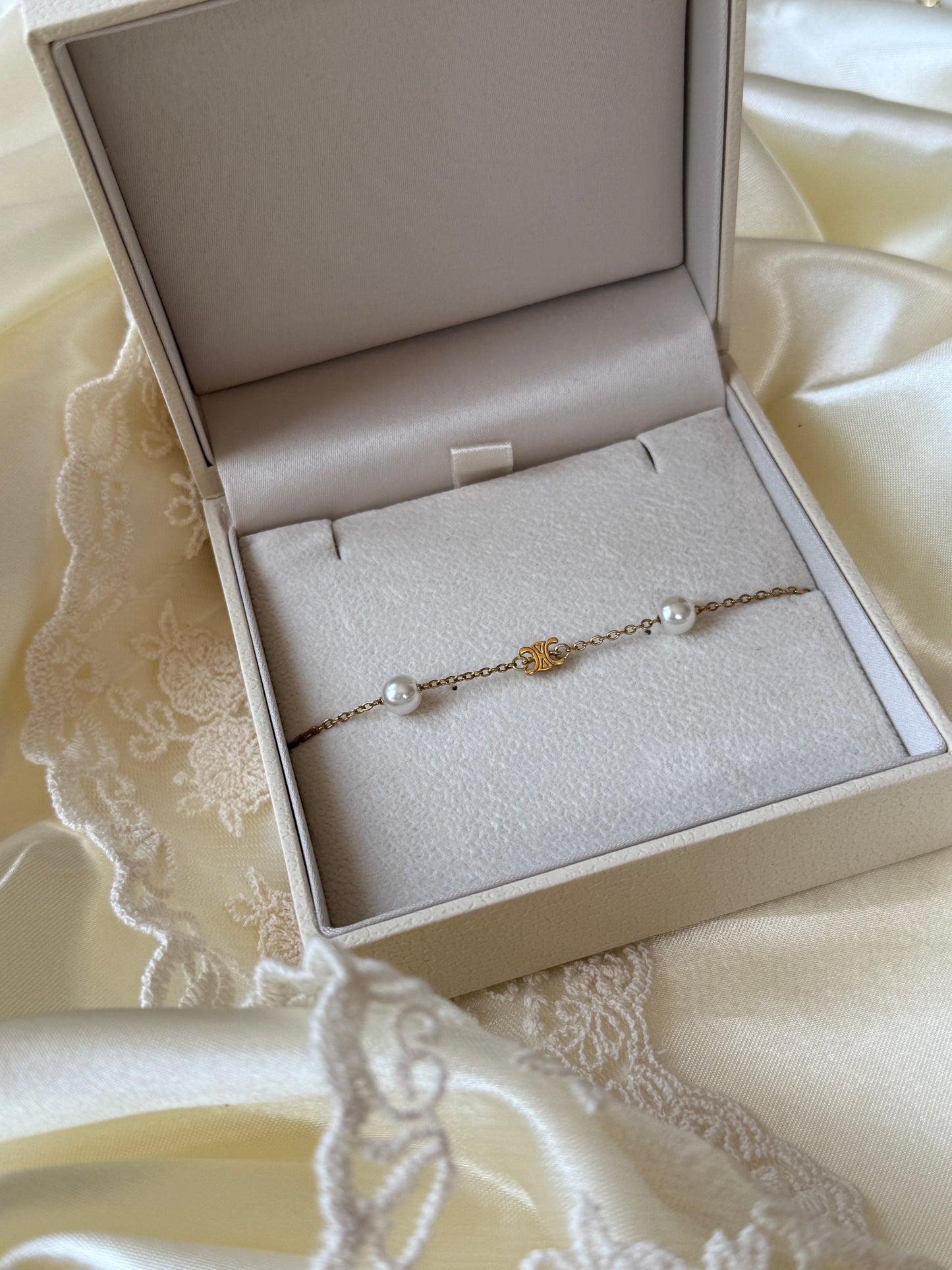 Authentic Reworked Mini Delicate Pearl Bracelet