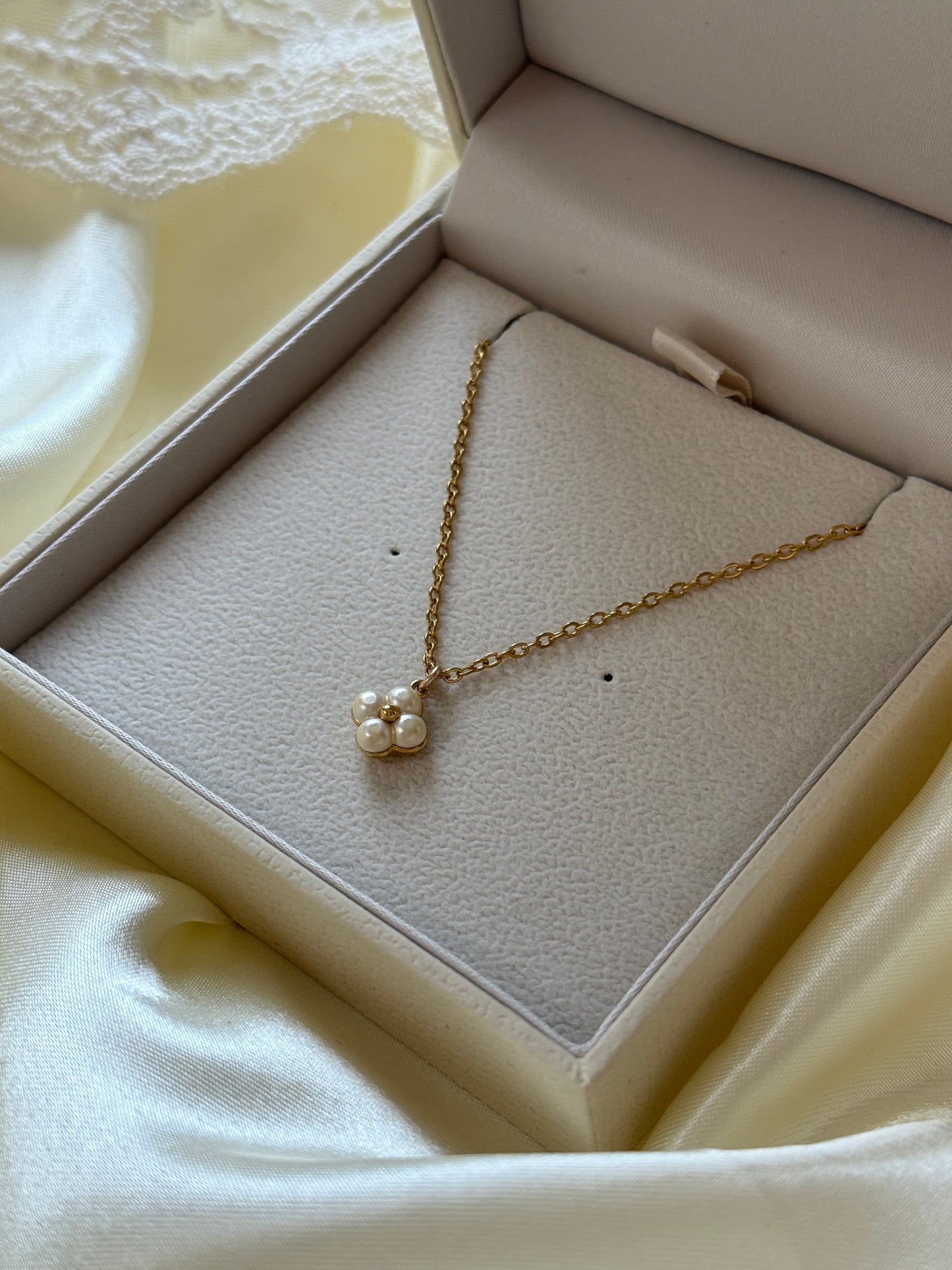 Authentic Reworked Necklace - Pearl Flower