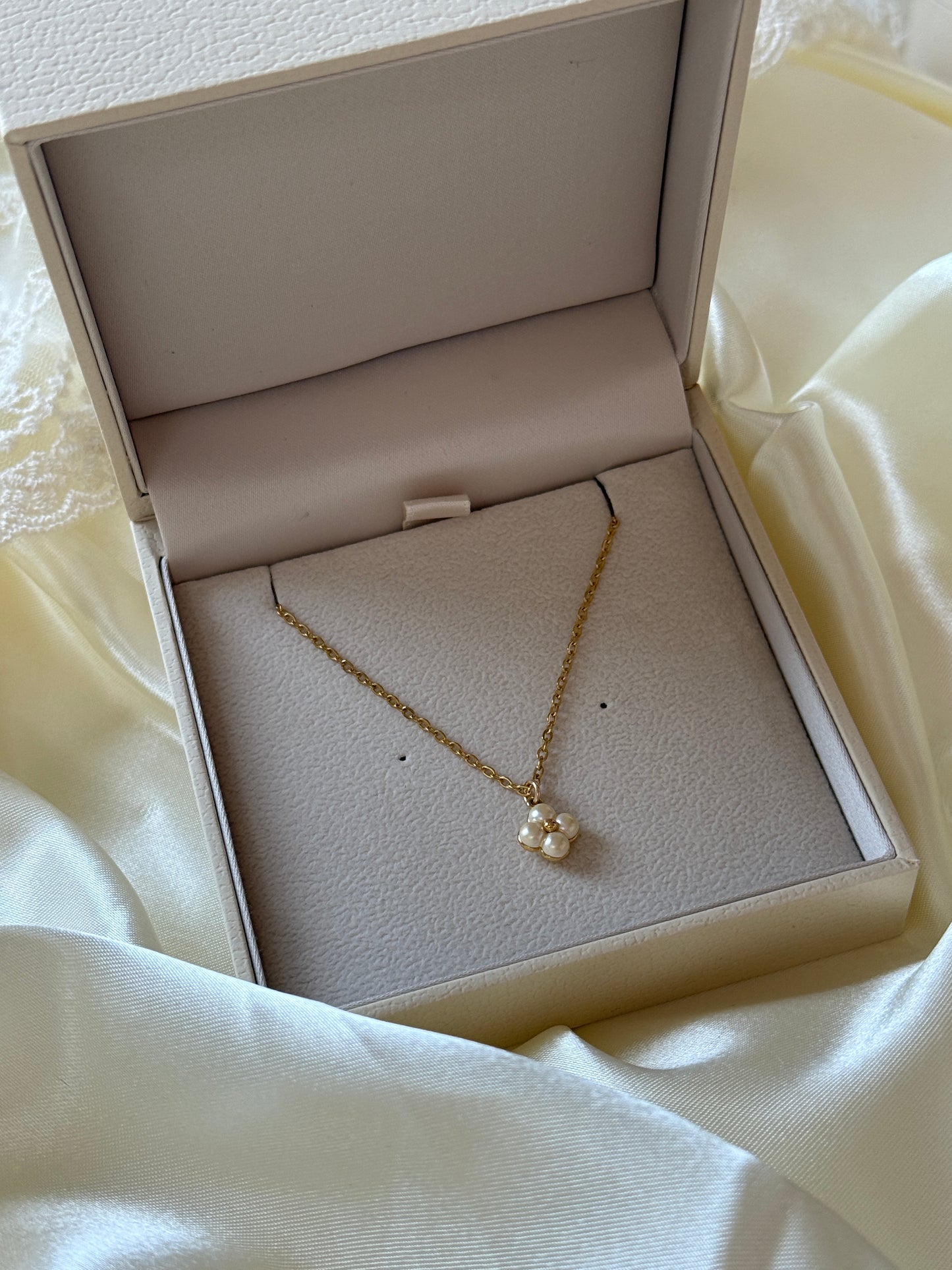 Authentic Reworked Necklace - Pearl Flower