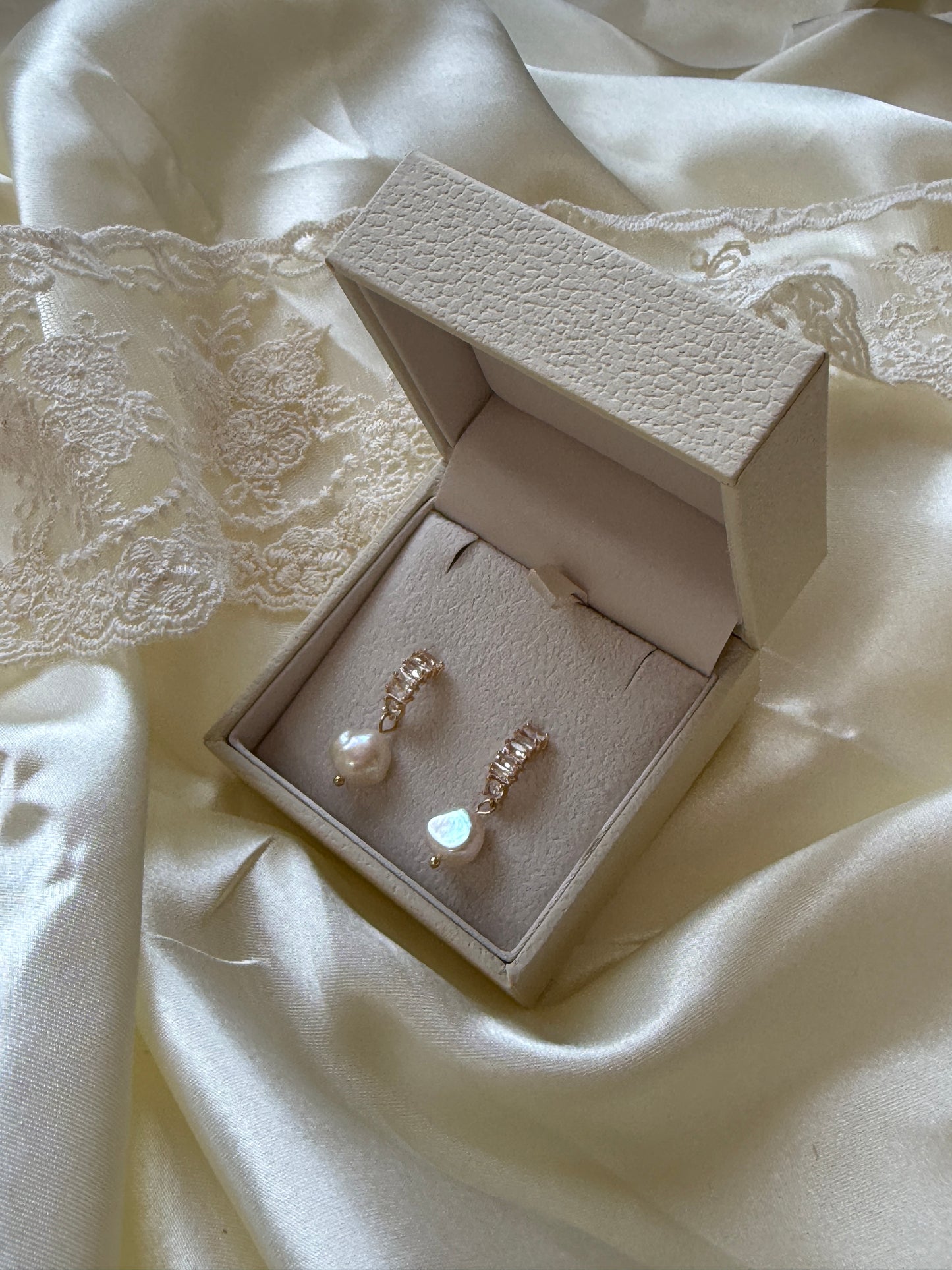 Bella Bridal Earrings