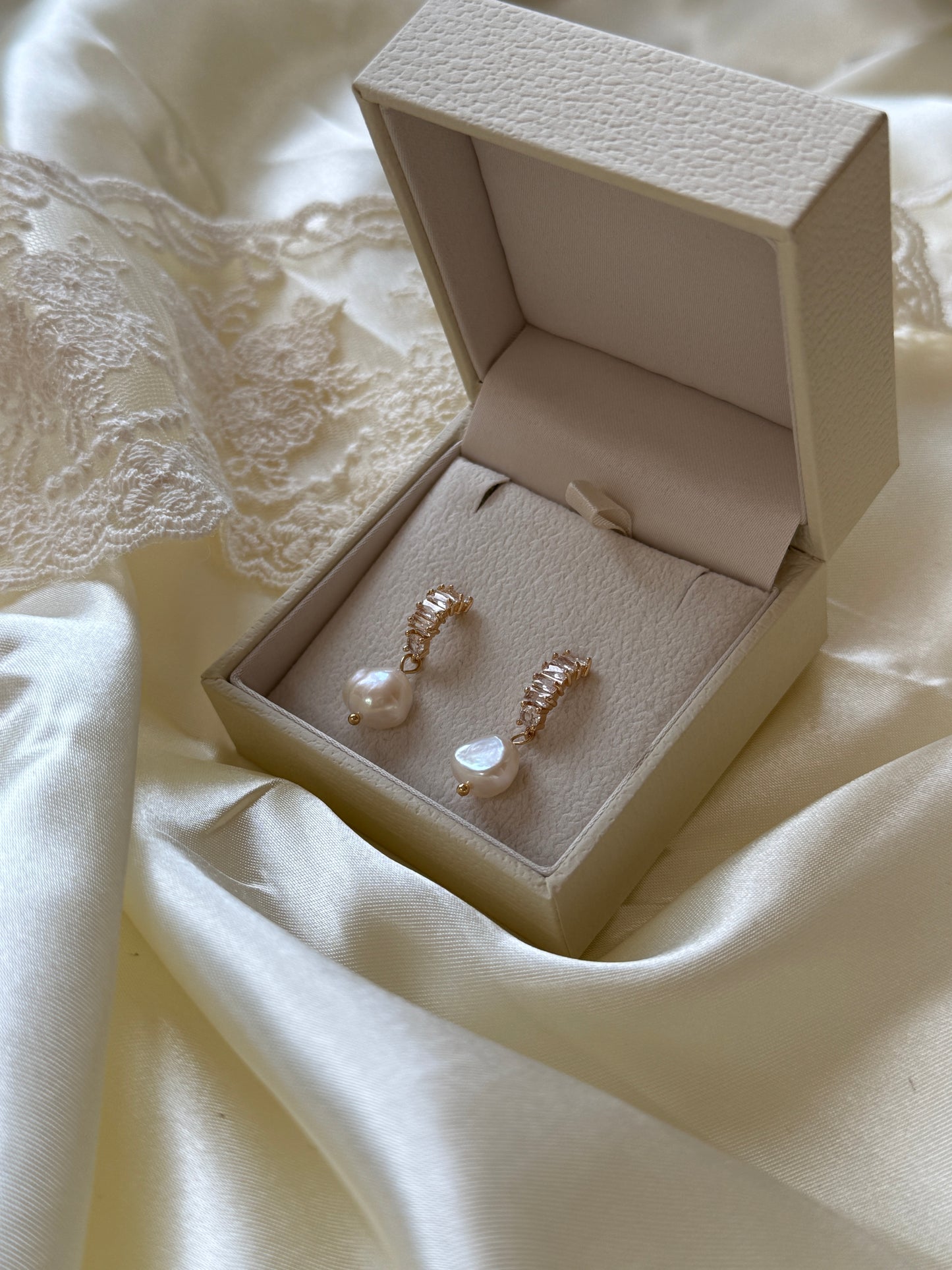 Bella Bridal Earrings
