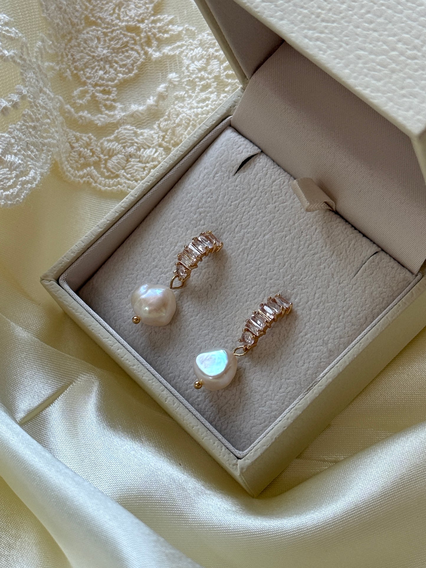Bella Bridal Earrings