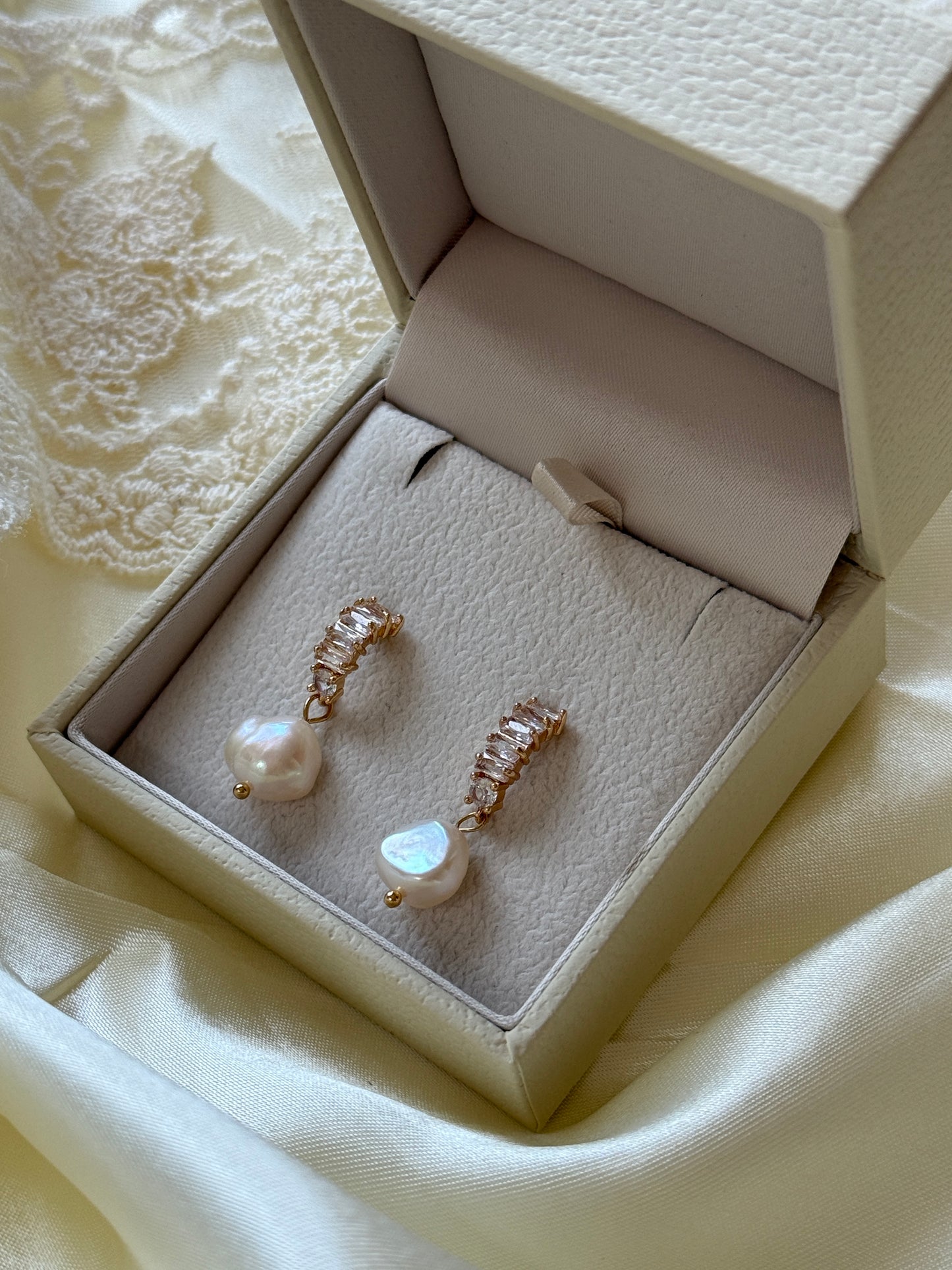 Bella Bridal Earrings