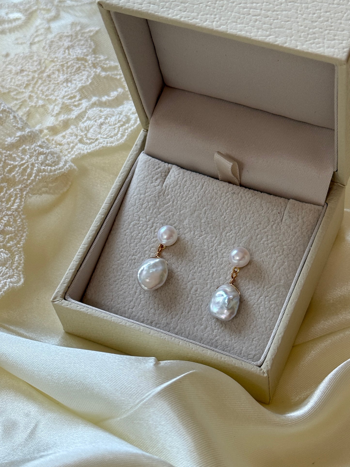Lola Bridal Earrings