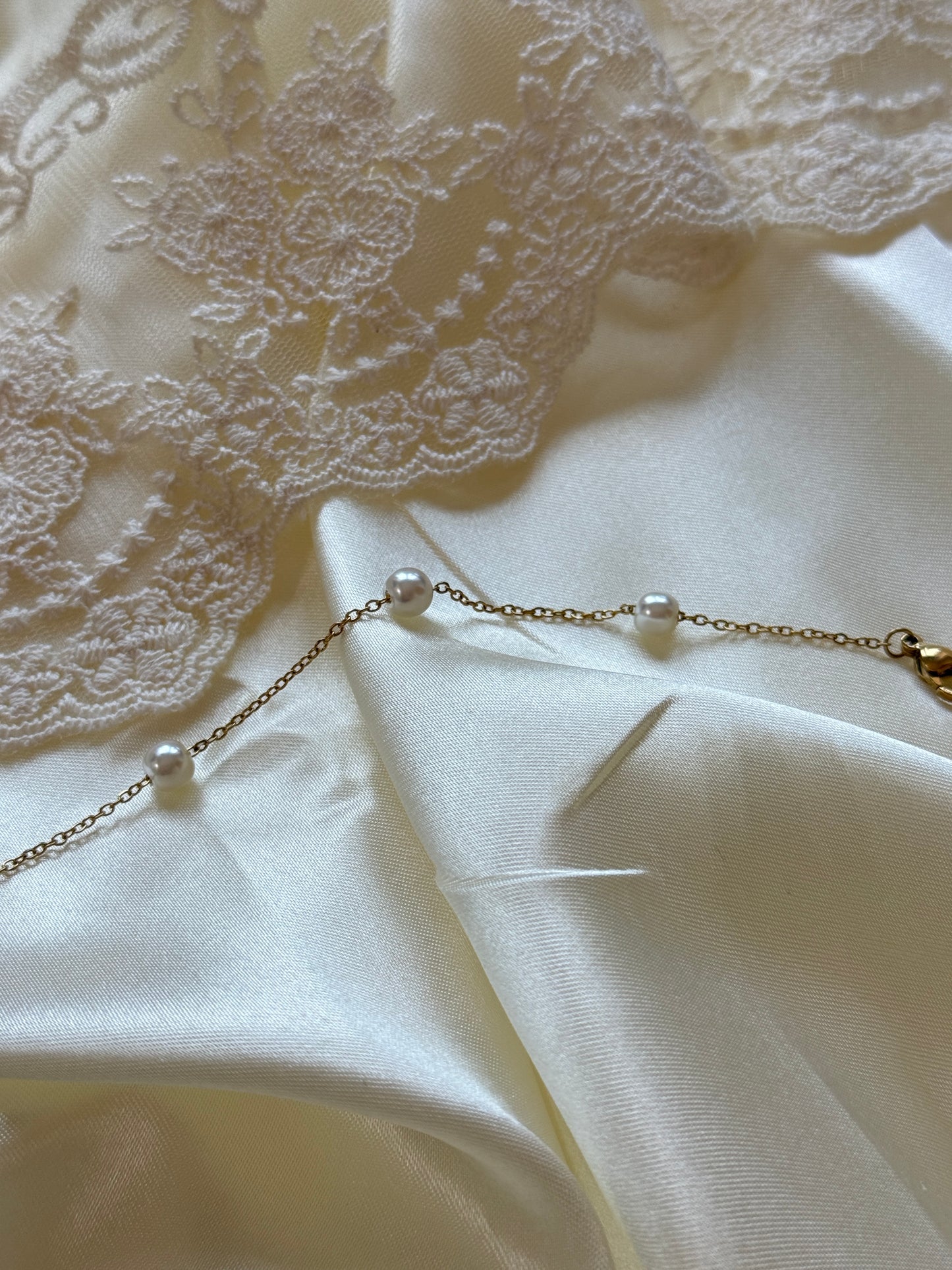 Mini Delicate Pearl Bridal Bracelet