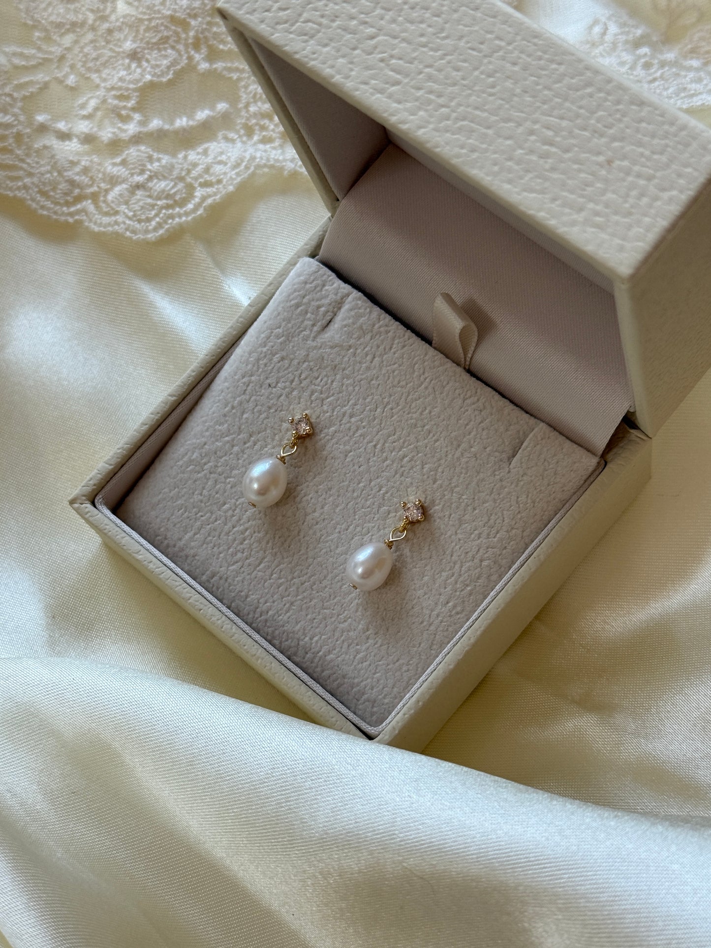 Eva Bridal Earrings